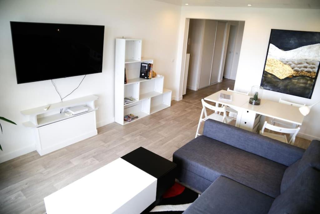 Le Refuge Blesois Avec Parking Prive - Blesois Refuge With Private Parking Apartment Blois Exterior foto